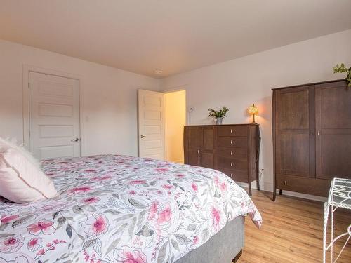 Chambre Ã  coucher principale - 1293 Rue Jean-Moreau-Desjordy, Contrecoeur, QC - Indoor Photo Showing Bedroom