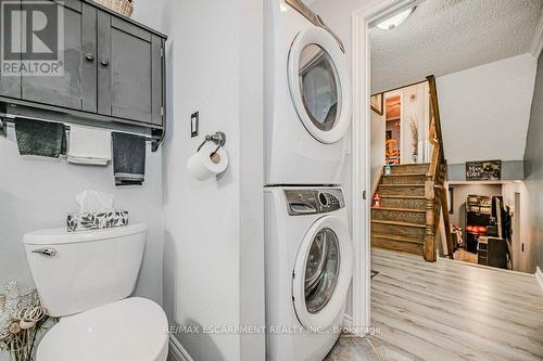 2378 Headon Road, Burlington, ON - Indoor Photo Showing Laundry Room