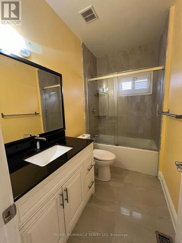 3056 Mcnaughton Avenue E, Mississauga, ON - Indoor Photo Showing Bathroom