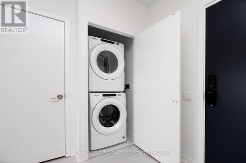 314 - 395 Dundas Street W, Oakville, ON - Indoor Photo Showing Laundry Room