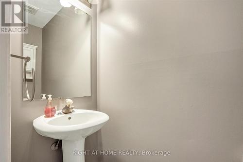 8 Trellanock Avenue, Toronto (Rouge), ON - Indoor Photo Showing Bathroom