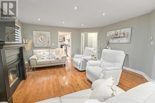 5 Callaghan Crescent, Halton Hills (Georgetown), ON - Indoor Photo Showing Living Room With Fireplace