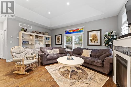 13 - 418 Nelson Street, Norfolk, ON - Indoor Photo Showing Living Room