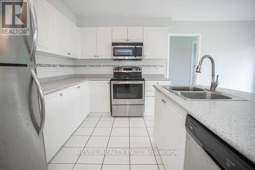 38 Lovell Crescent, Brantford, ON - Indoor Photo Showing Kitchen With Double Sink