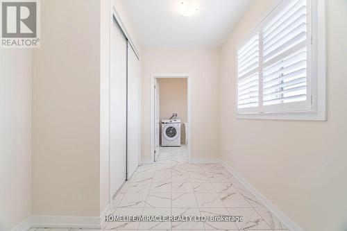 86 Whithorn Crescent, Haldimand, ON - Indoor Photo Showing Laundry Room