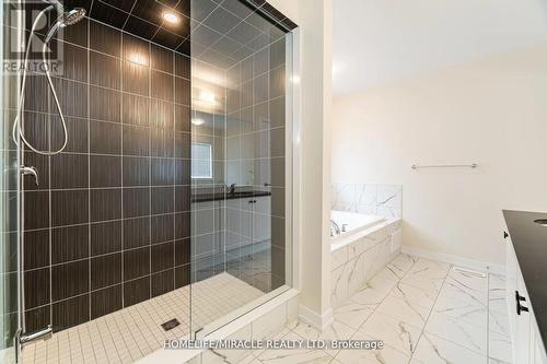 86 Whithorn Crescent, Haldimand, ON - Indoor Photo Showing Bathroom