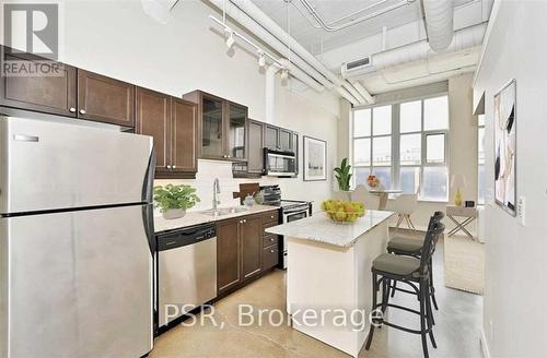 216 - 404 King Street W, Kitchener, ON - Indoor Photo Showing Kitchen