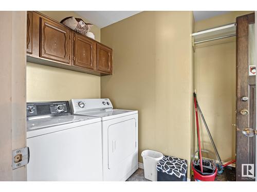 7912 44 Av Nw Nw, Edmonton, AB - Indoor Photo Showing Laundry Room