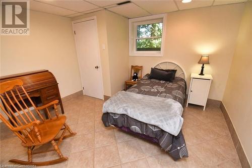 1282 Governors Road, Dundas, ON - Indoor Photo Showing Bedroom