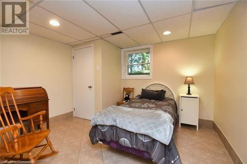 1282 Governors Road, Dundas, ON - Indoor Photo Showing Bedroom