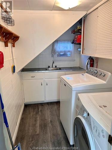 1025 Kerr Avenue, Erieau, ON - Indoor Photo Showing Laundry Room