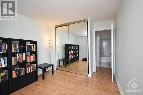 1025 Richmond Road Unit#1003, Ottawa, ON - Indoor Photo Showing Other Room