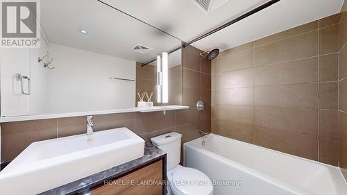 512 - 121 Mcmahon Drive, Toronto, ON - Indoor Photo Showing Bathroom