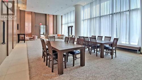 512 - 121 Mcmahon Drive, Toronto, ON - Indoor Photo Showing Dining Room