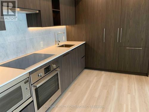 1515 - 17 Bathurst Street, Toronto, ON - Indoor Photo Showing Kitchen