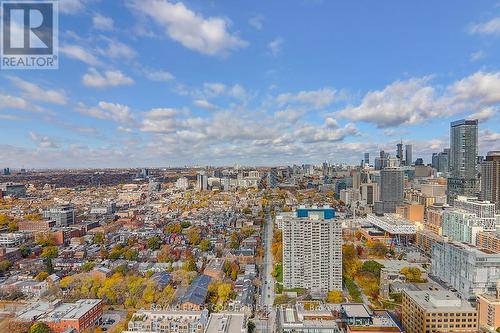 4002 - 318 Richmond Street W, Toronto, ON - Outdoor With View