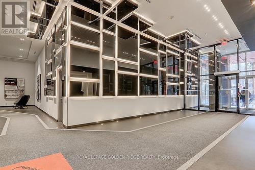 4002 - 318 Richmond Street W, Toronto, ON - Indoor