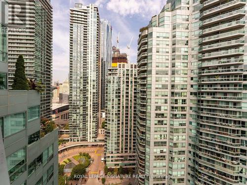 Ph01 - 10 Queens Quay W, Toronto, ON - Outdoor With Facade