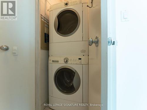 Ph01 - 10 Queens Quay W, Toronto, ON - Indoor Photo Showing Laundry Room