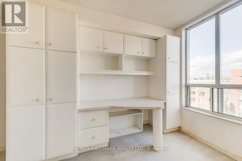 905 - 284 Bloor Street W, Toronto, ON - Indoor Photo Showing Other Room