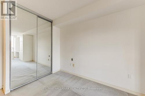 905 - 284 Bloor Street W, Toronto, ON - Indoor Photo Showing Other Room