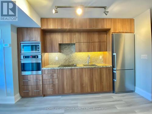 831 - 120 Harrison Garden Boulevard, Toronto, ON - Indoor Photo Showing Kitchen