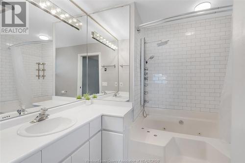 510 Laurier Drive, Lasalle, ON - Indoor Photo Showing Bathroom