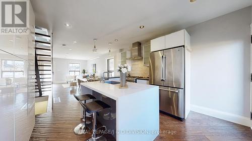 38 Fielding Avenue, Toronto, ON - Indoor Photo Showing Kitchen With Upgraded Kitchen