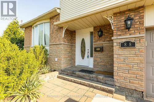 88 Overbank Drive, Oshawa, ON - Outdoor