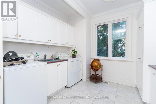 90 Humberview Drive, Vaughan, ON - Indoor Photo Showing Laundry Room