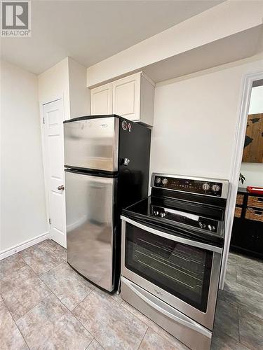 205 Fane Street Unit# 12B, St Clair, ON - Indoor Photo Showing Kitchen