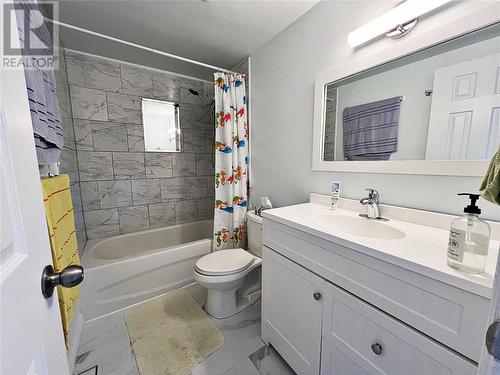 205 Fane Street Unit# 12B, St Clair, ON - Indoor Photo Showing Bathroom