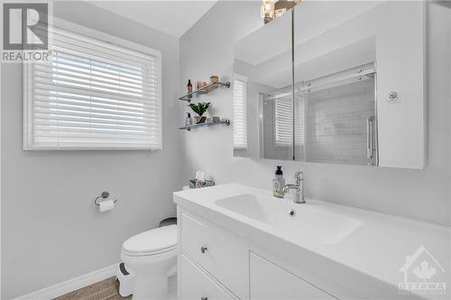 13 Oak Crescent, Brockville, ON - Indoor Photo Showing Bathroom