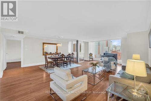 601 - 160 George Street, Ottawa, ON - Indoor Photo Showing Living Room