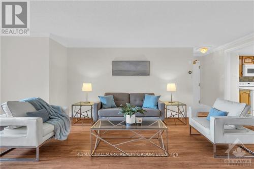 601 - 160 George Street, Ottawa, ON - Indoor Photo Showing Living Room