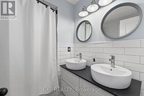 4135 Hickory Drive, Mississauga, ON - Indoor Photo Showing Bathroom