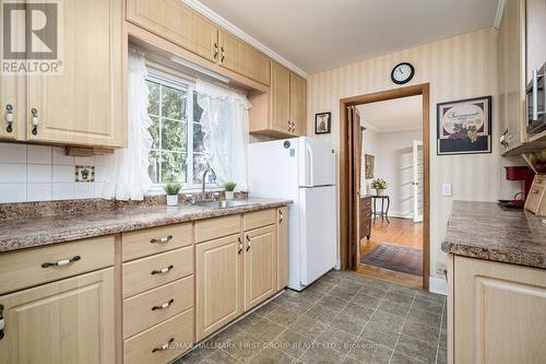 366 Dundas Street W, Greater Napanee, ON - Indoor Photo Showing Kitchen