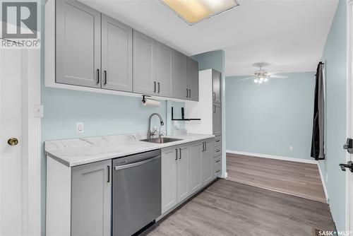 511 I Avenue N, Saskatoon, SK - Indoor Photo Showing Kitchen