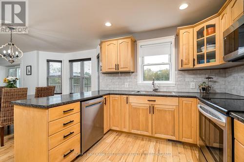 437 Abrams Road, Greater Napanee, ON - Indoor Photo Showing Kitchen