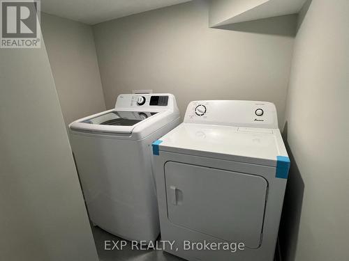 Bsmt - 451 Bluesky Crescent, Mississauga, ON - Indoor Photo Showing Laundry Room