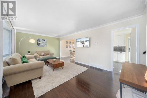 1103 Highway Drive East, Sarnia, ON - Indoor Photo Showing Living Room