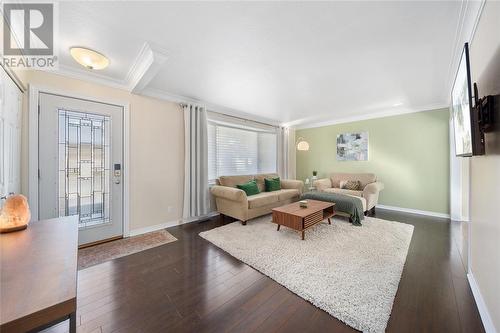 1103 Highway Drive East, Sarnia, ON - Indoor Photo Showing Living Room