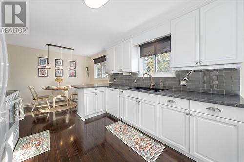 1103 Highway Drive East, Sarnia, ON - Indoor Photo Showing Kitchen With Double Sink