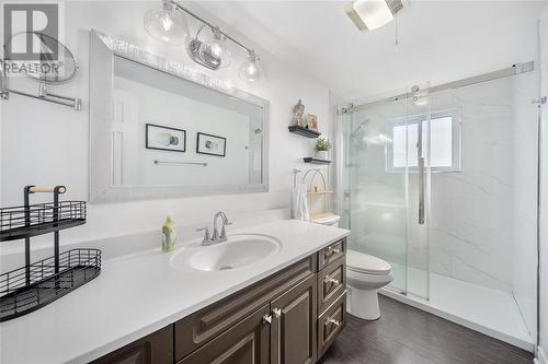 1103 Highway Drive East, Sarnia, ON - Indoor Photo Showing Bathroom