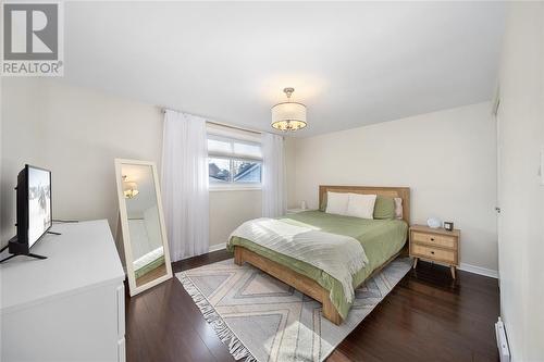 1103 Highway Drive East, Sarnia, ON - Indoor Photo Showing Bedroom