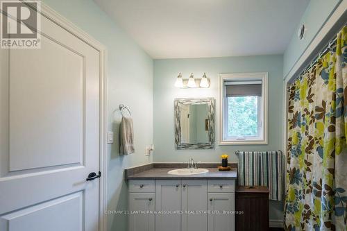 1053 Smith Street, Quinte West, ON - Indoor Photo Showing Bathroom