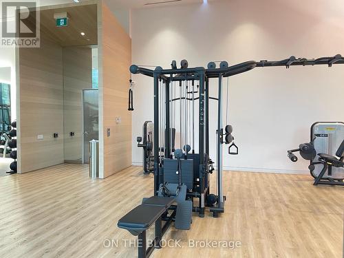 509 - 185 Roehampton Avenue, Toronto, ON - Indoor Photo Showing Gym Room