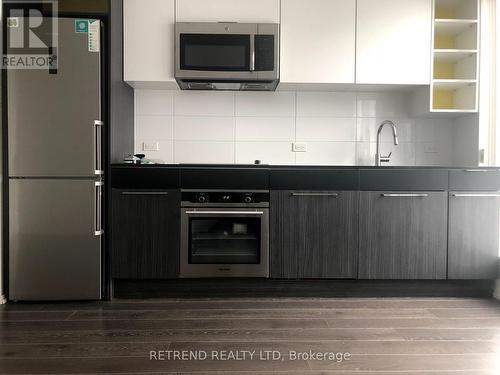 2111 - 68 Shuter Street, Toronto, ON - Indoor Photo Showing Kitchen