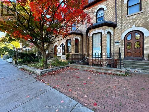 167 Carlton Street, Toronto, ON - Outdoor With Facade