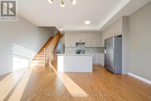 26 George Bales Lane, Richmond Hill, ON - Indoor Photo Showing Kitchen